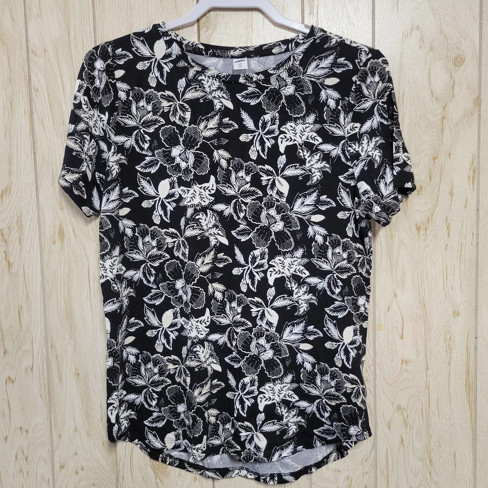 OLD NAVY Luxe Black & White Floral Short Sleeve Top M